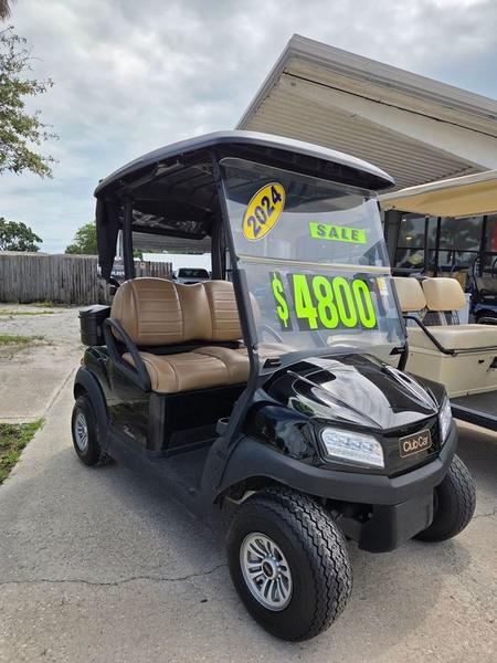 Side view of 2024 Club Car Tempo Electric golf cart in Phoenix Arizona