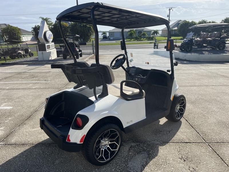 Wheels of 2024 E-Z-GO Freedom RXV ELiTE Lithium Bright White in Charlotte North Carolina