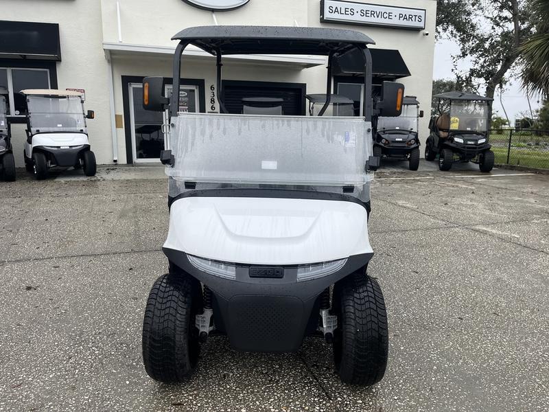 Side profile of 2024 E-Z-GO Freedom RXV ELiTE Lithium Bright White in Columbus Ohio