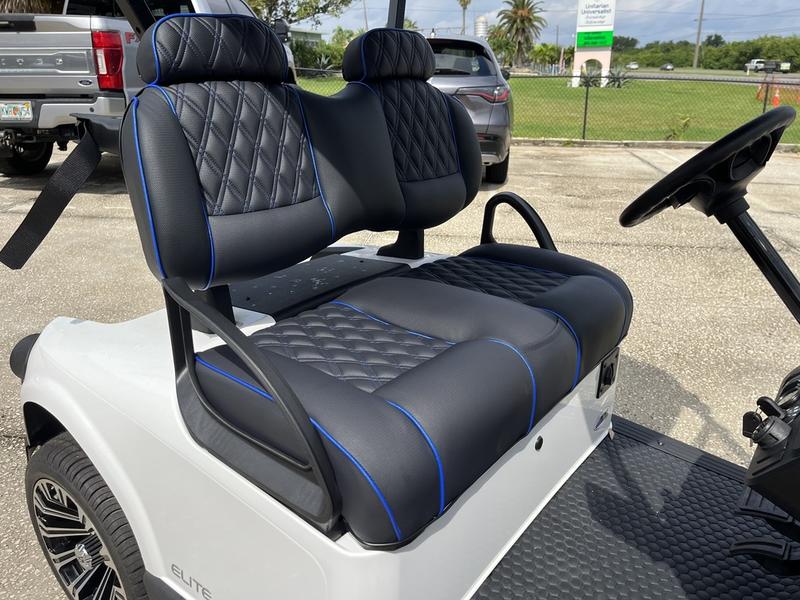 Front view of 2024 E-Z-GO Freedom RXV ELiTE Lithium Bright White in Houston Texas