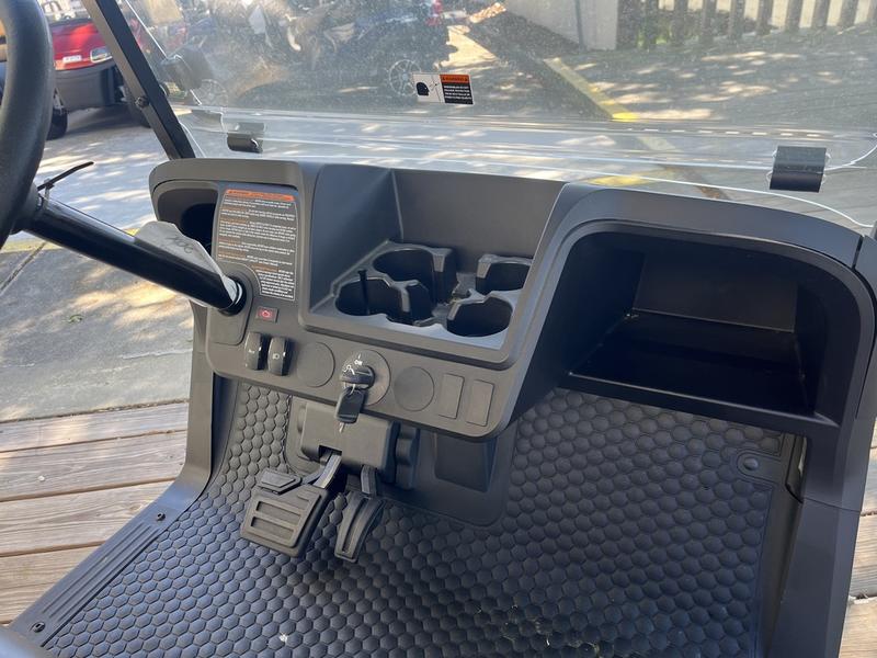 Dashboard of 2024 E-Z-GO Valor EX1 Gas Black in Louisville Kentucky