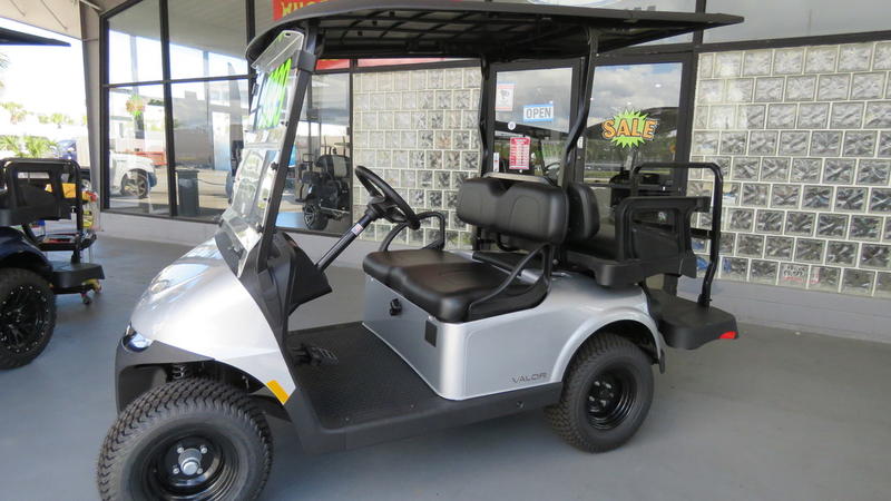 Front view of 2024 E-Z-GO Valor EX1 Gas Platinum in Ann Arbor Michigan