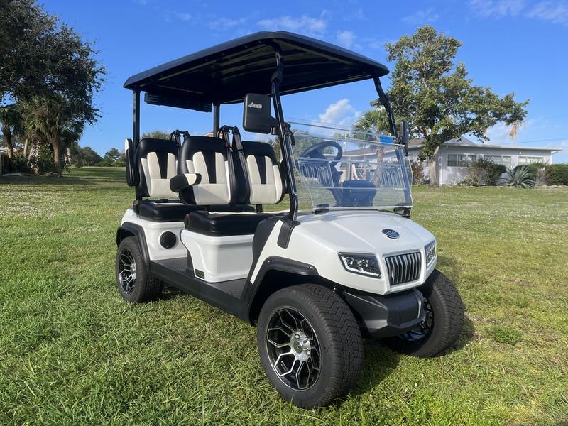 Front view of 2025 Evolution D5-Ranger 4 White golf cart available in South Carolina with nationwide delivery and export options