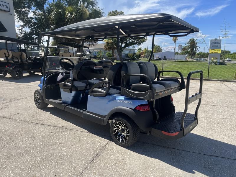 Front angle of 2025 Evolution D5-Maverick 6 Plus Texas White six-seater golf cart