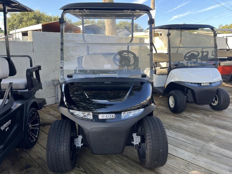 Front view of 2025 E-Z-GO Freedom RXV ELiTE Lithium Black in Charlotte North Carolina