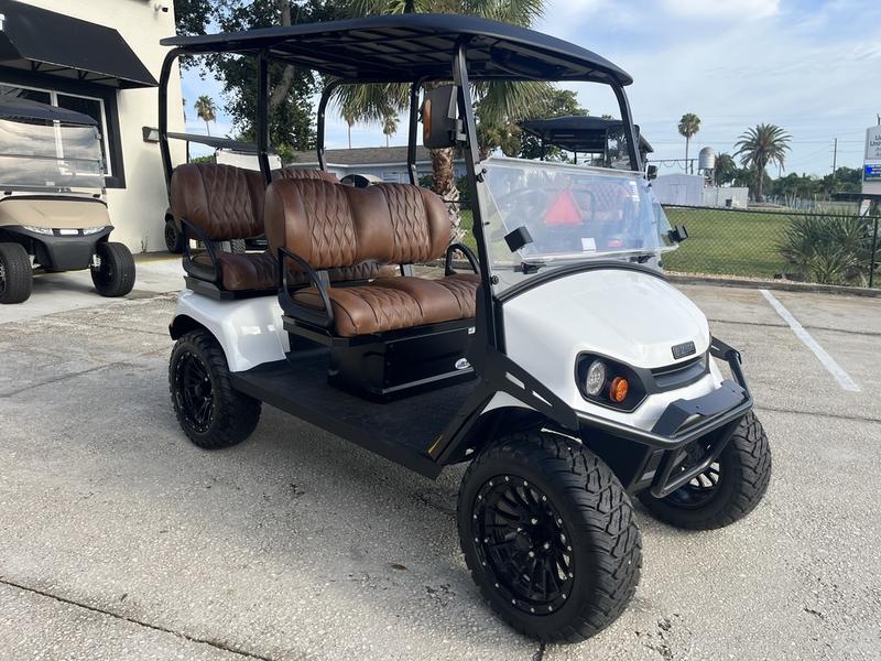Front view of 2025 E-Z-GO Liberty ELiTE Lithium Bright White in Los Angeles California