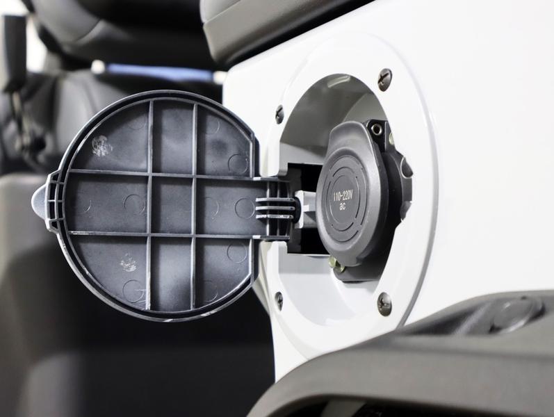2025 Denago EV Rover XL Lifted 4-Passenger Lithium Golf Cart - Image 3