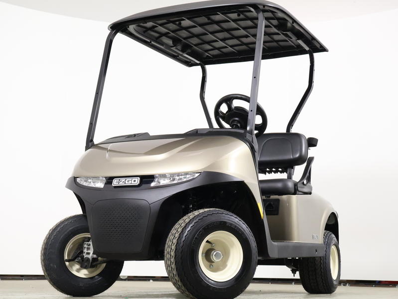 Front angle of 2025 Evolution D5-Maverick 4 Plus white electric golf cart